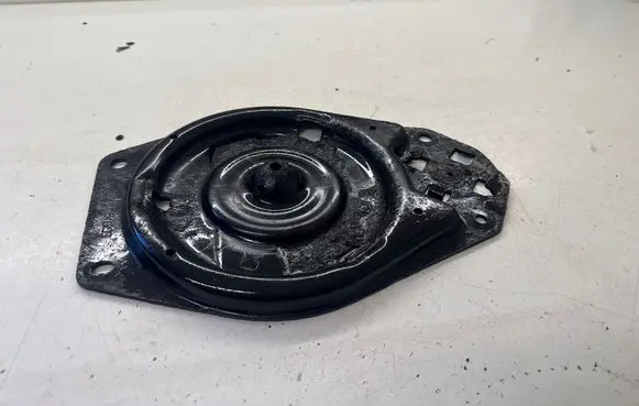 Opel Vivaro Coil spring/strut mount 550509870R