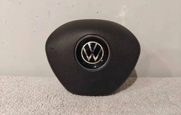 Volkswagen Tiguan Steering wheel airbag 5TA880201AG 670TW6007B6WYR 62129059A