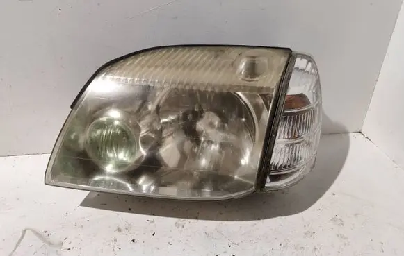 Nissan X-Trail T30 Headlight/headlamp 1682L