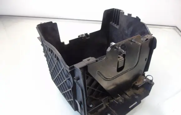 Battery box tray