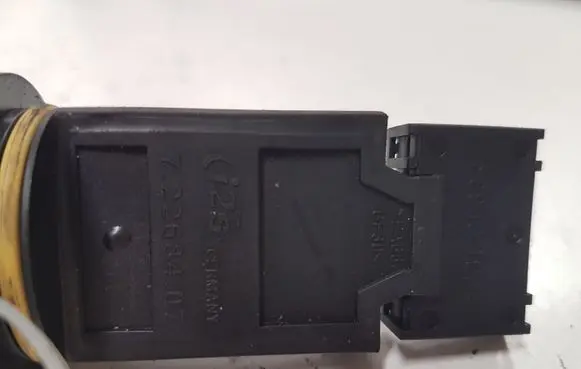 Mercedes-Benz E W211 Mass air flow meter 72268407