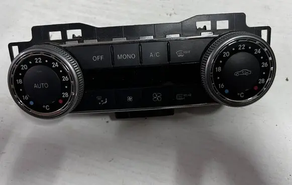 Mercedes-Benz C AMG W204 Climate control unit 2048309885 SW230700 HW2207