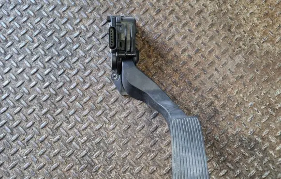Cadillac Escalade Accelerator throttle pedal 15847349 6PV93390211