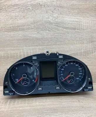 Volkswagen PASSAT CC Speedometer (instrument cluster) 3C8920970P A2C53219792