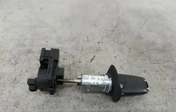 Opel Meriva A Ignition lock 1316830690589314
