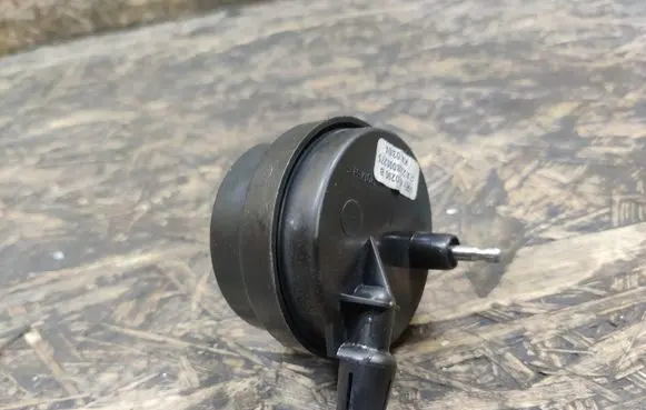 Fuel tank cap lock motor