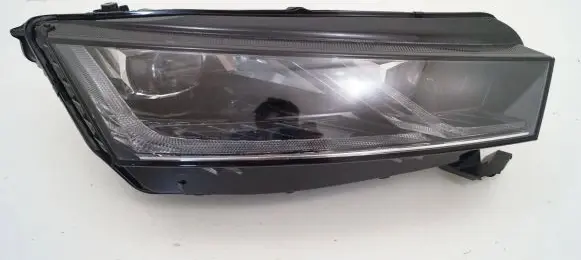 Skoda Octavia Mk4 Headlight/headlamp