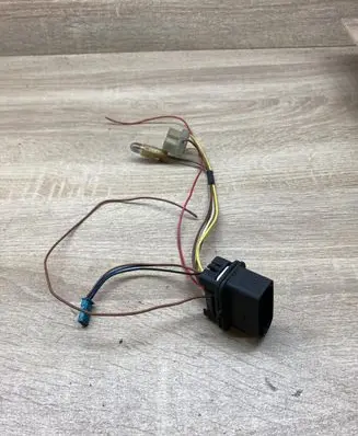 Volkswagen Transporter - Caravelle T5 Plug wire 1304487032 968705