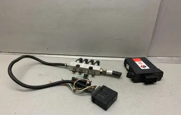Peugeot 406 LP gas control unit module 678010036 67R010185