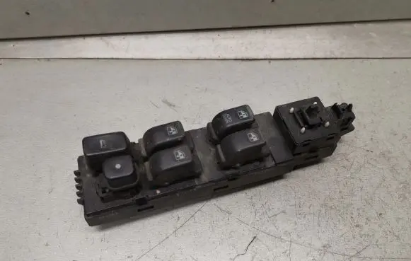 Hyundai XG Electric window control switch 620W03390