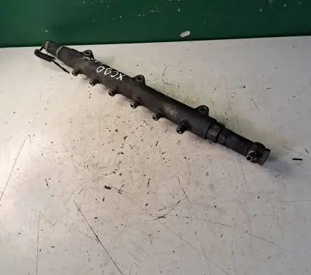Volvo XC90 Fuel main line pipe 30622085 0445215015