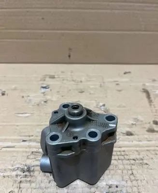 Ford C-MAX I Oil pump 1S7G6600