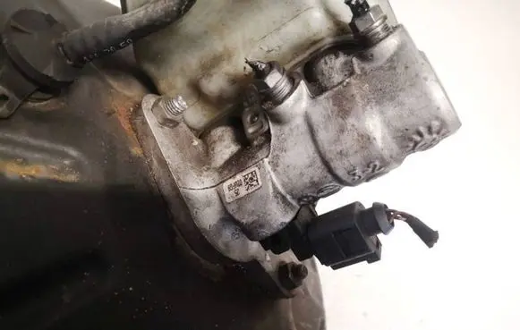 Volkswagen PASSAT B7 Master brake cylinder 5n0945459a