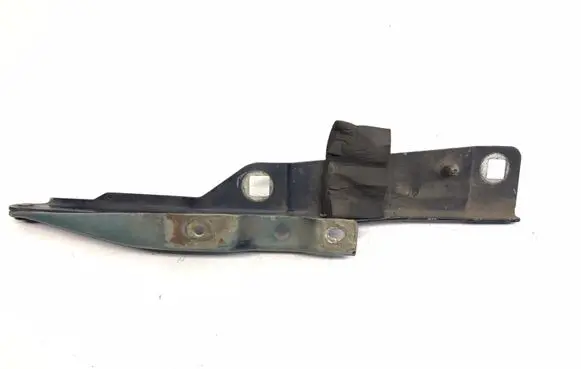 Engine bonnet/hood hinges