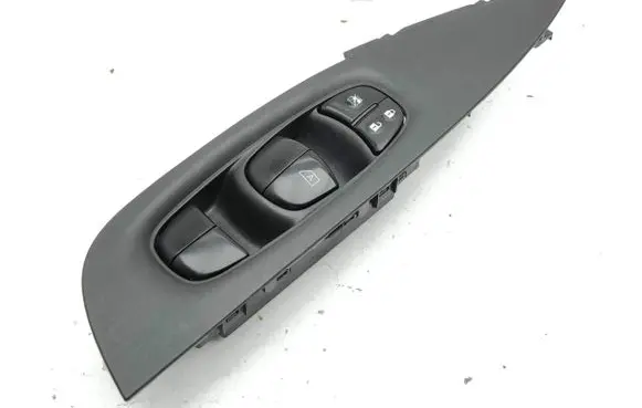 Nissan X-Trail T32 Electric window control switch 809604CE0A