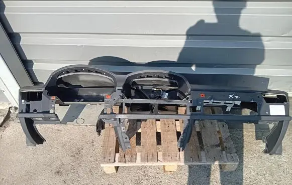 BMW 7 E65 E66 Dashboard 7018226