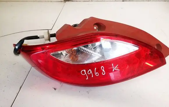 Mazda 2 Rear/tail lights d65151160