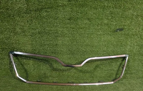 Skoda Superb B8 (3V) Front bumper upper radiator grill 3V0853761