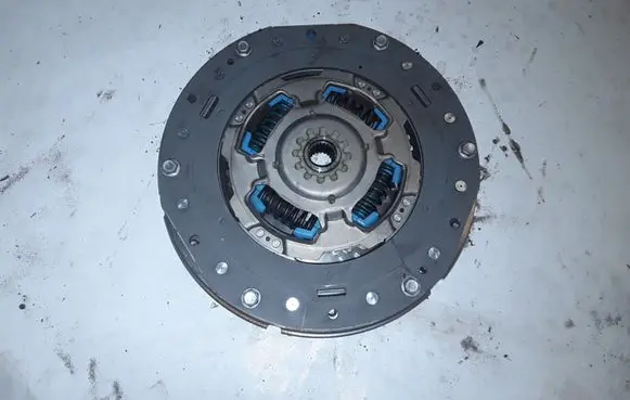 Toyota RAV 4 (XA40) Clutch pressure plate 7C080476