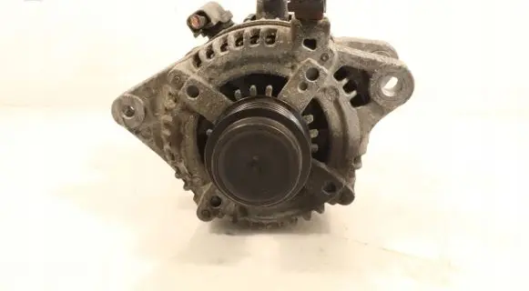 Toyota Auris 150 Generator/alternator 270600T051