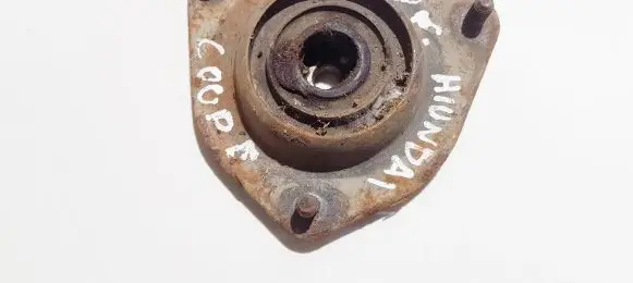Hyundai Coupe Coil spring mount 