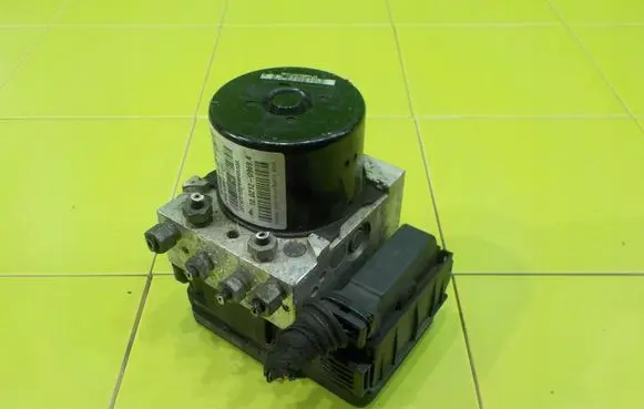 Opel Zafira C ABS Pump 13440100 XP273
