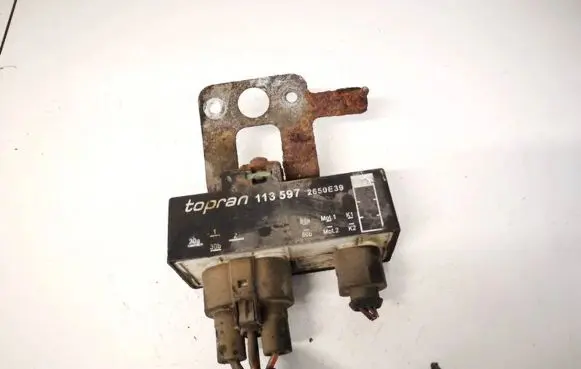 Volkswagen Fox Coolant fan relay 113597 2650e39