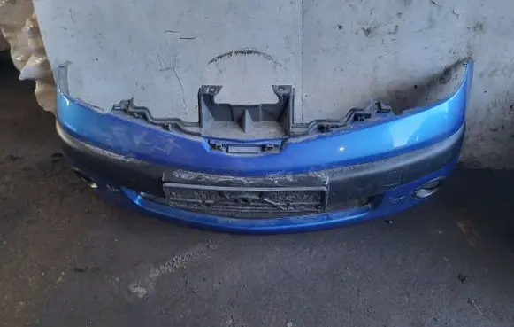 Nissan Note (E11) Front bumper