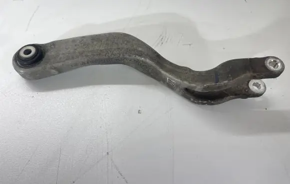 Mercedes-Benz C AMG W205 Rear upper control arm/wishbone A2053520601