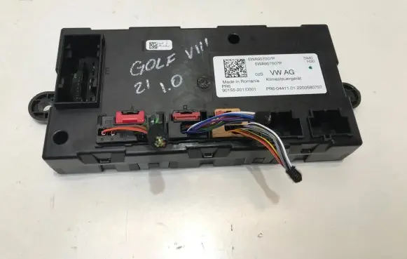Volkswagen Golf VIII Air conditioning/heating control unit 5WA907007P