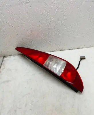 Ford Mondeo Mk III Rear/tail lights 1S7113404C 0374D E49577