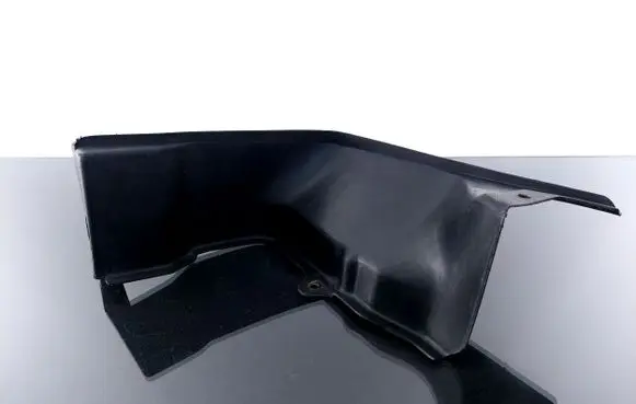 Volkswagen PASSAT B3 Rear underbody cover/under tray 333825218