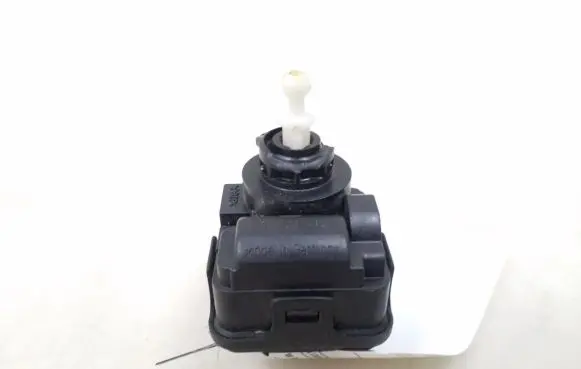 Audi A6 S6 C5 4B Headlight level adjustment motor 8L0941295