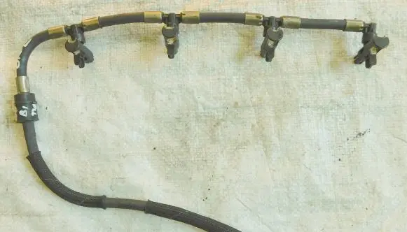 Opel Zafira C Fuel return line/hose 