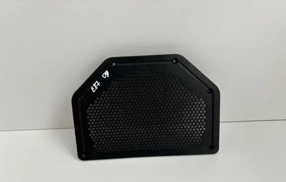 BMW 1 E81 E87 Subwoofer grill/trim 6925328