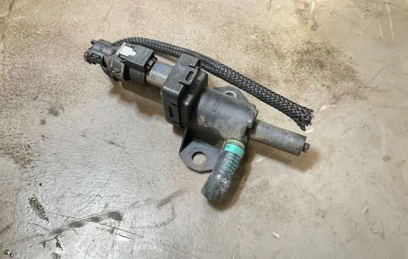 Citroen Dispatch III Vacuum valve 9812031180