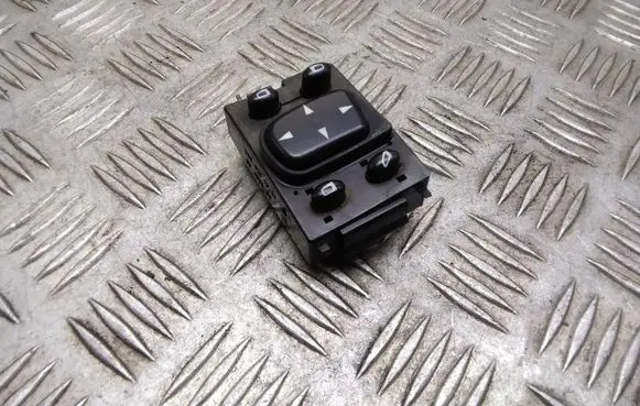 Mercedes-Benz S W220 Wing mirror switch 2208211551