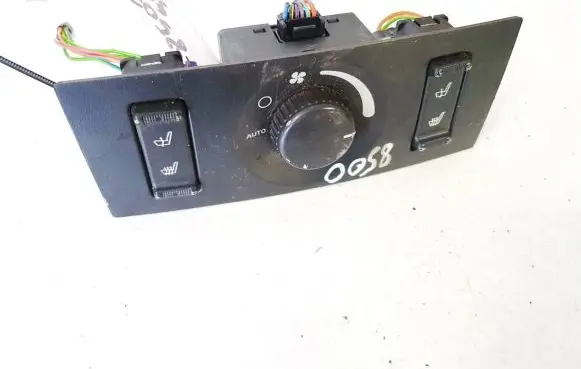 Chrysler Pacifica Light switch m23199