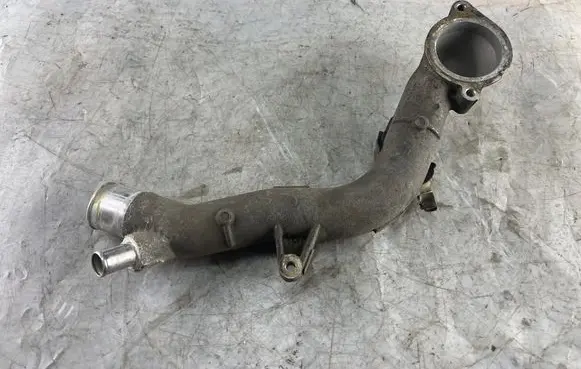Toyota Land Cruiser (J120) Engine coolant pipe/hose