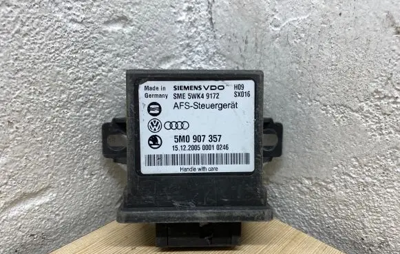 Volkswagen PASSAT B6 Light module LCM 5M0907357 5WK49172