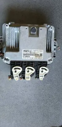Ford Focus Engine control unit/module 0281015608