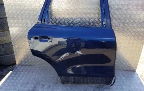 Porsche Cayenne (92A) Rear door