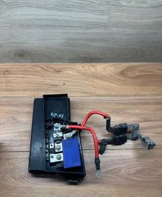 Volvo V40 Fuse box set 31328236 515591E01 E00019140