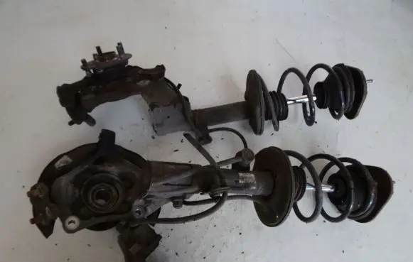 Toyota Prius (XW20) Front wheel hub spindle knuckle