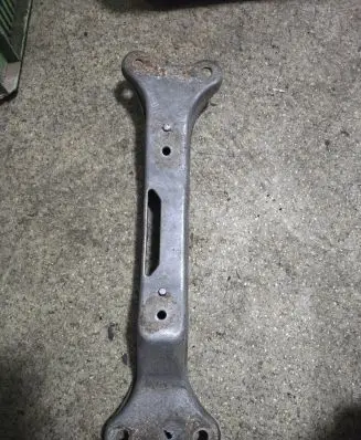 BMW 5 E34 Gearbox mounting bracket 1140353