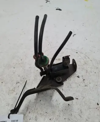 Nissan Primera Turbo solenoid valve