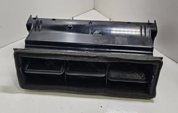 Ford Galaxy Dash center air vent grill 7M5819728E A014C21 7M0819728