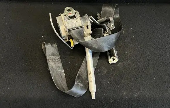 Audi A3 S3 8L Front seatbelt 0199B