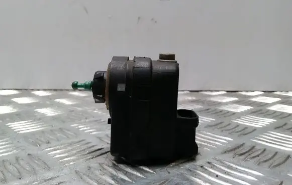 Renault Scenic I Headlight level adjustment motor P7700840141