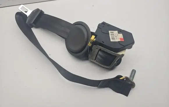 Audi A8 S8 D2 4D Rear seatbelt 000090H